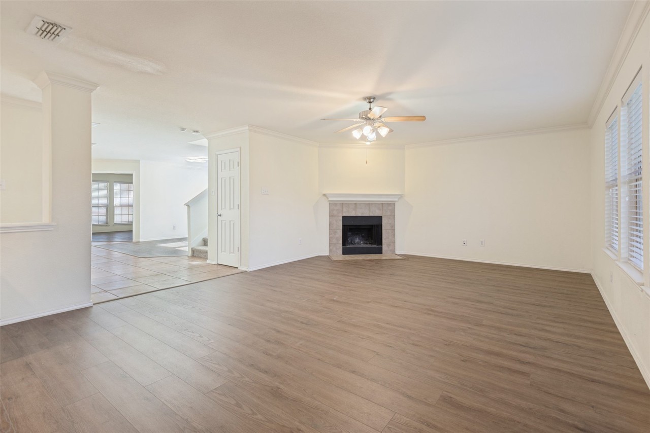 1008 Kimbro Dr - Photo 5 of 25