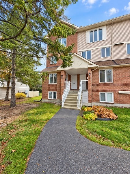 6754 Jeanne D'Arc Blvd N #B