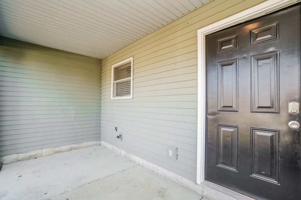 1382 Aronia Ct - Photo 4 of 16