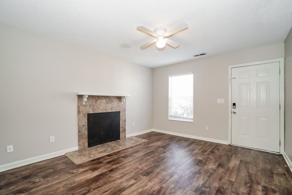 1382 Aronia Ct - Photo 6 of 16