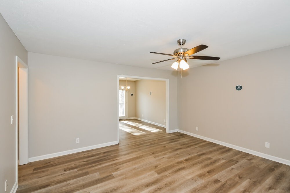 3437 Whitesail Ct - Photo 5 of 17