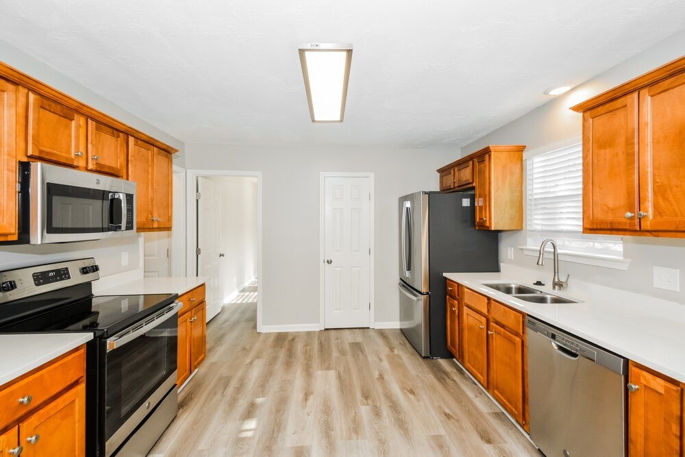 3437 Whitesail Ct - Photo 6 of 17