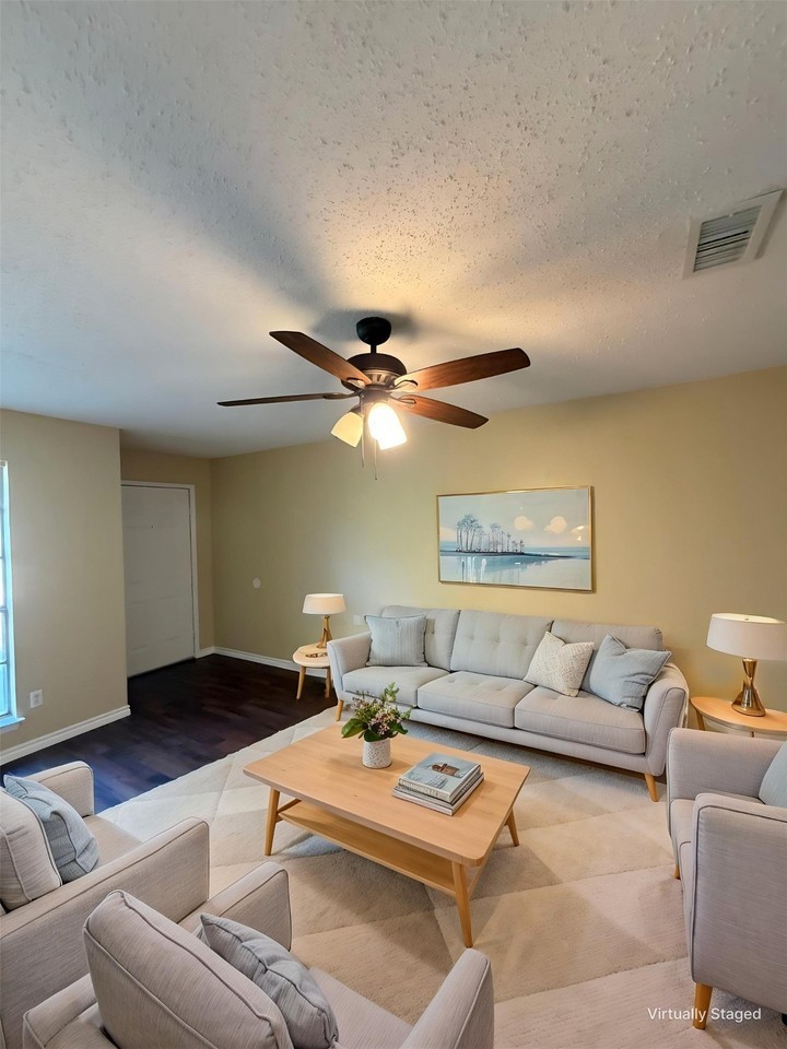 5805 Willow Valley Dr - Photo 3 of 8