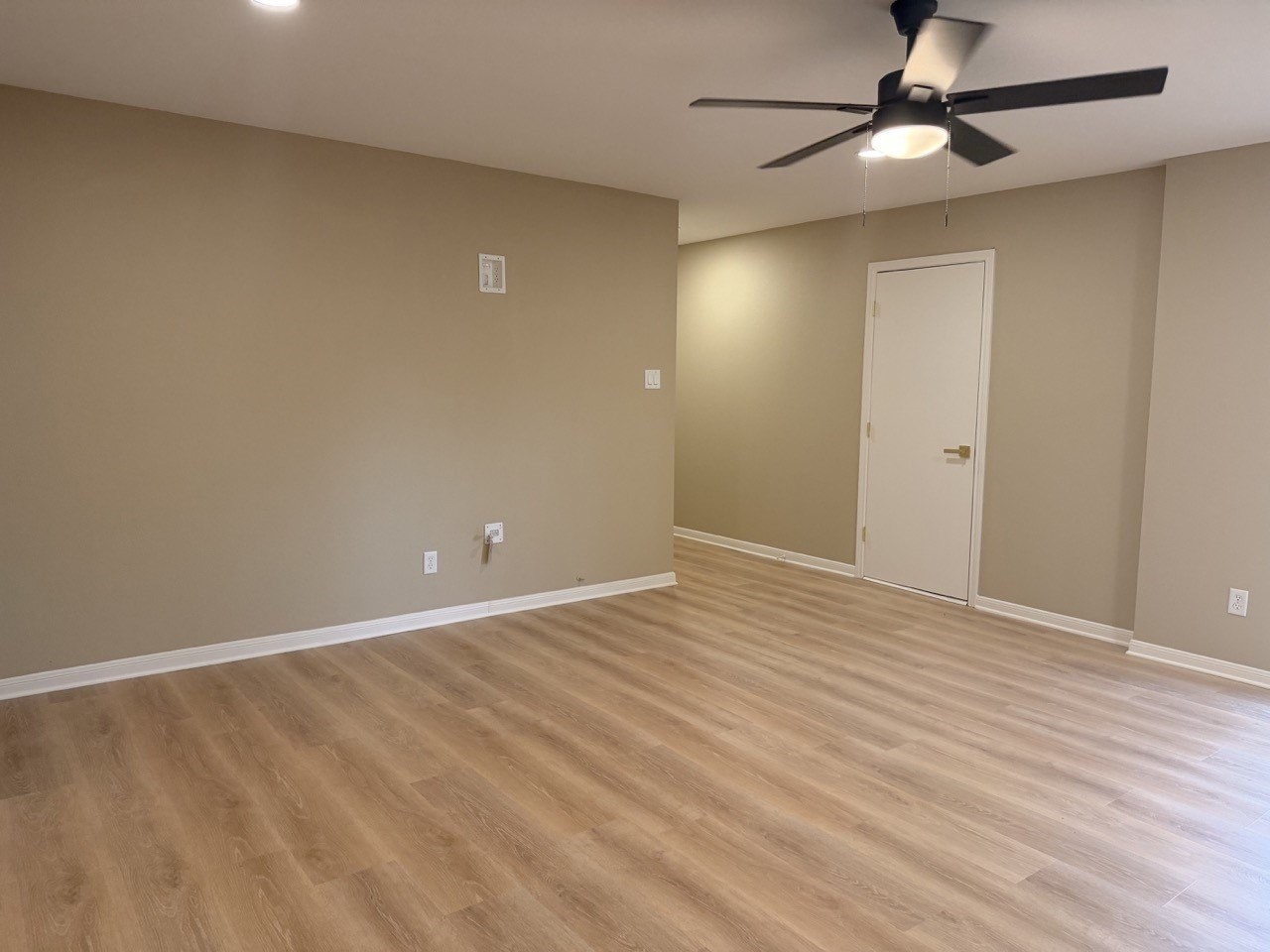 2709 Fish Tank Rd - Photo 3 of 20