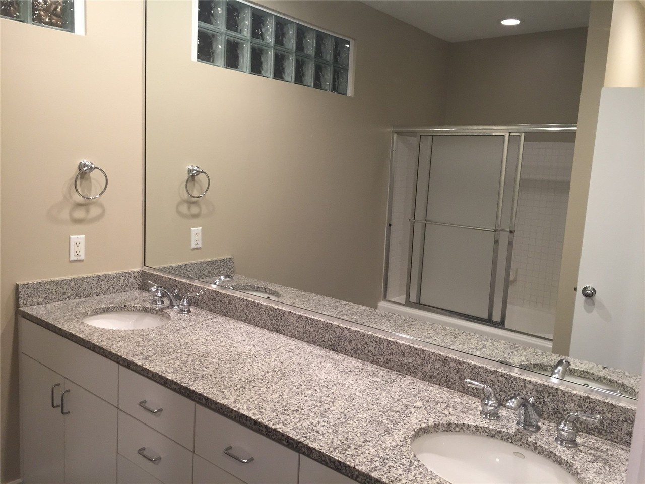 4125 Cole Ave #11 - Photo 5 of 15