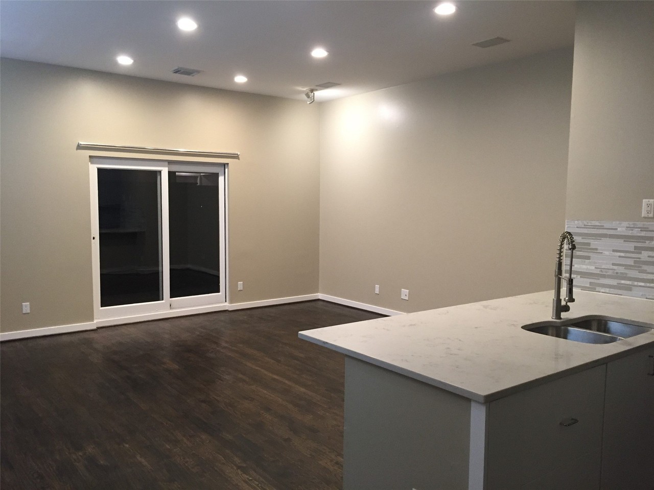 4125 Cole Ave #11 - Photo 7 of 15