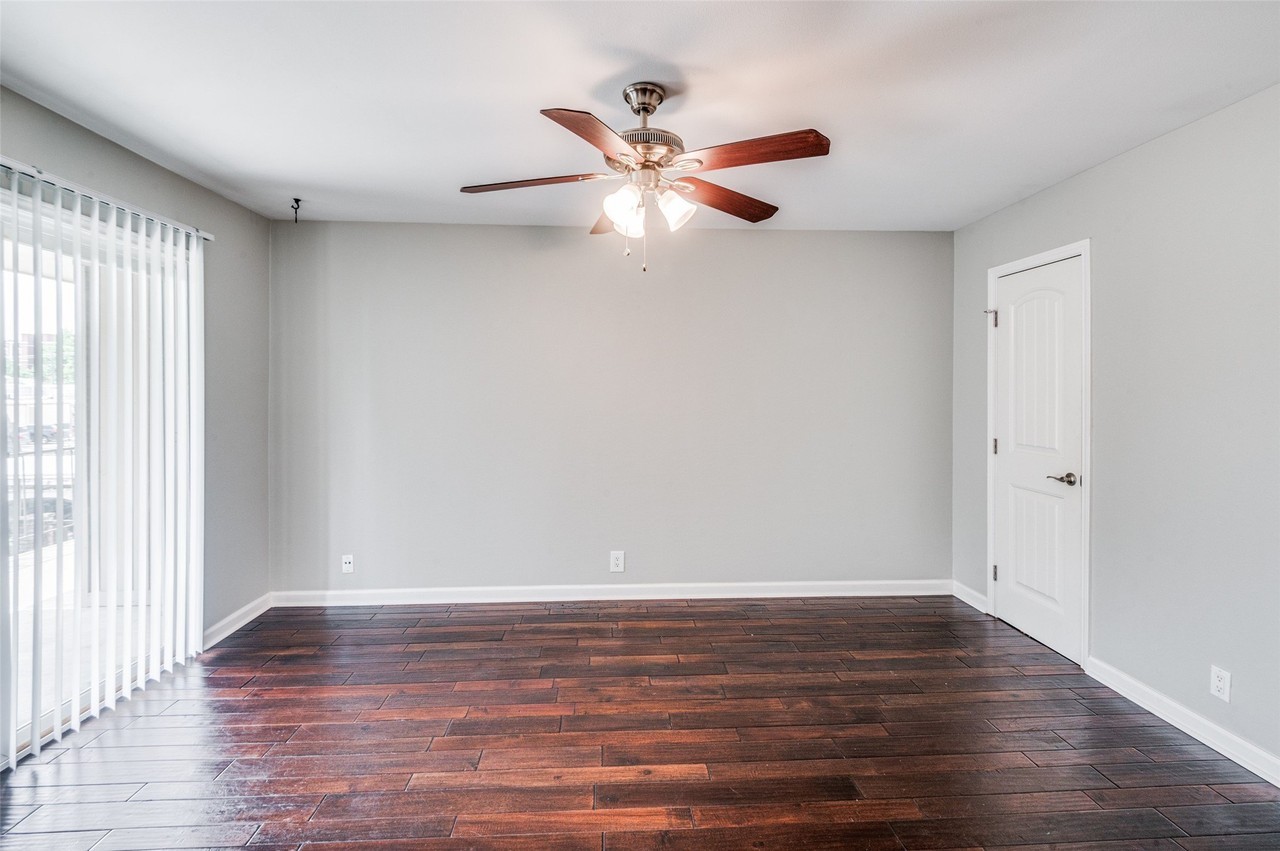 5323 Fleetwood Oaks Ave #255 - Photo 7 of 25