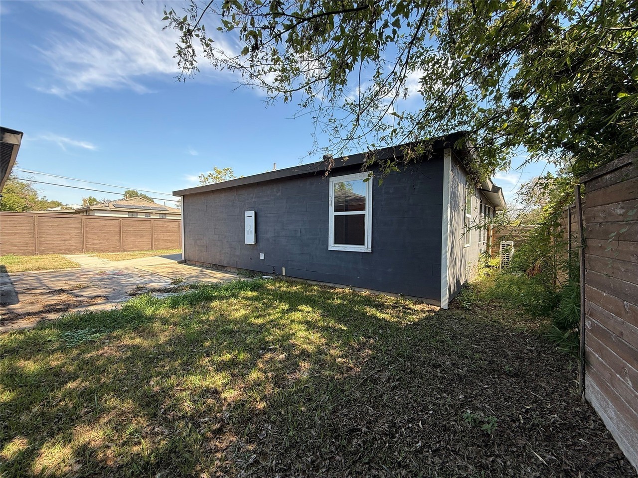 2703 Downing Ave - Photo 3 of 24