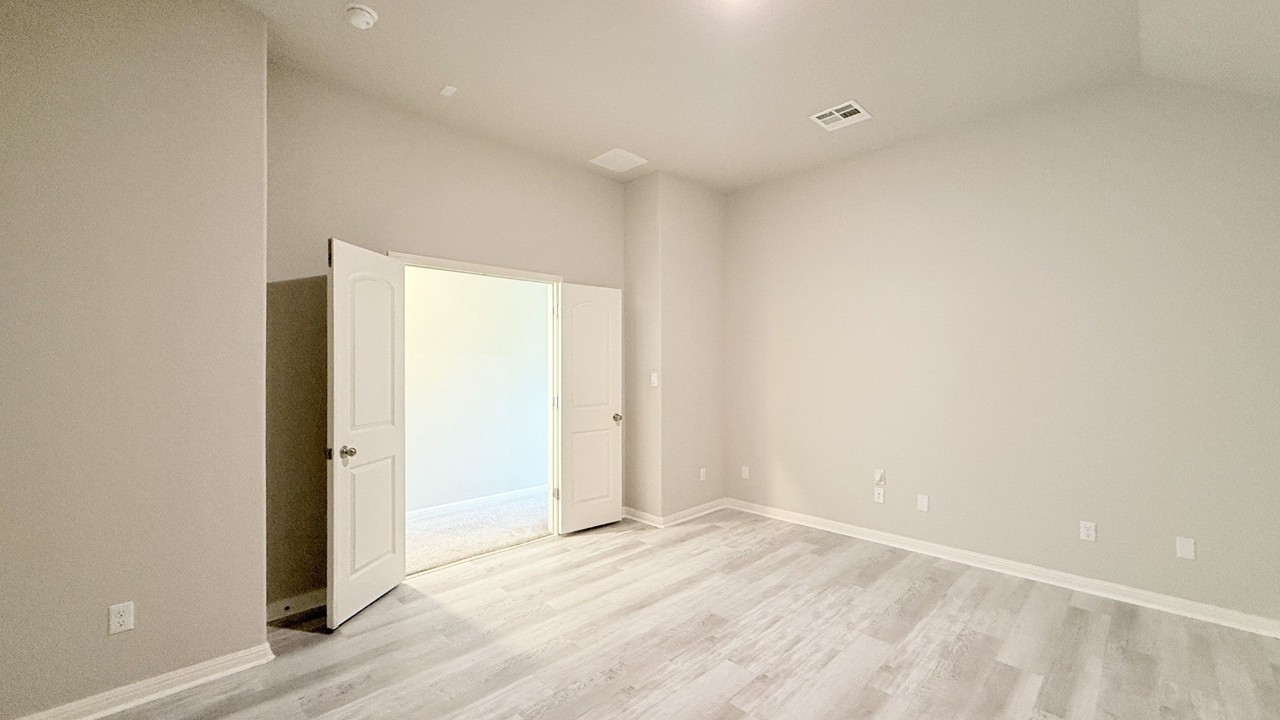 2937 Mossy Springs Dr - Photo 4 of 40