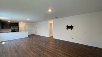 featured image of 729 Dashwood Dr
