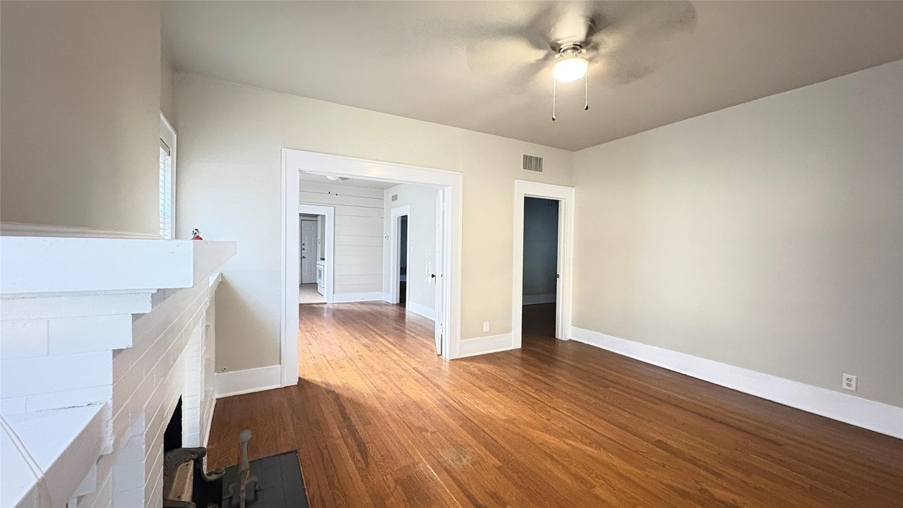4922 Reiger Ave #4924 - Photo 2 of 15