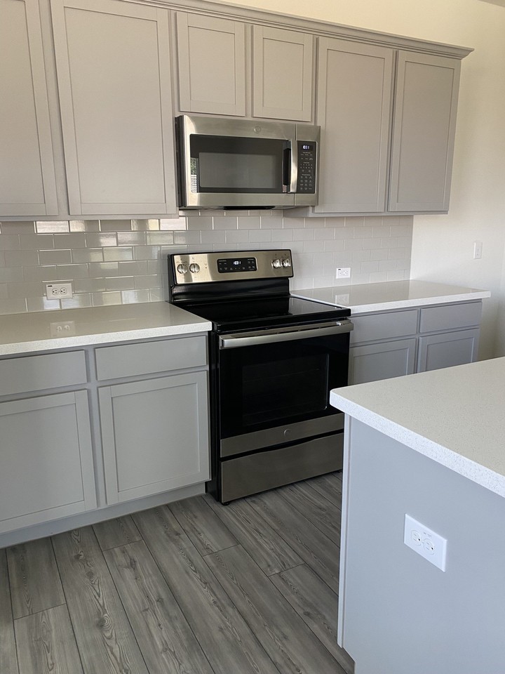 437 Petty Way - Photo 4 of 30