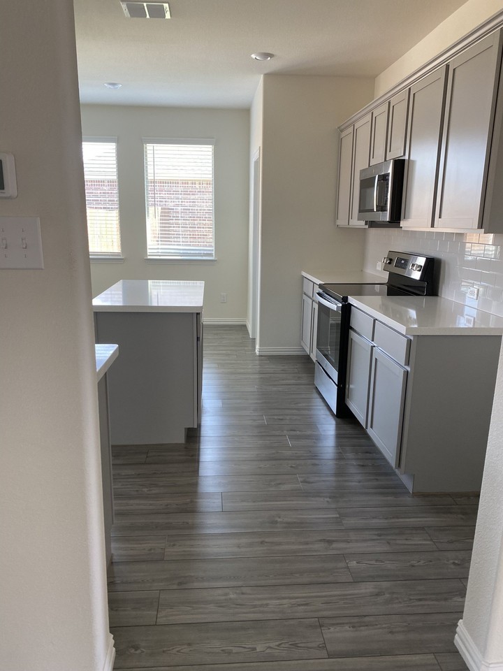 437 Petty Way - Photo 6 of 30