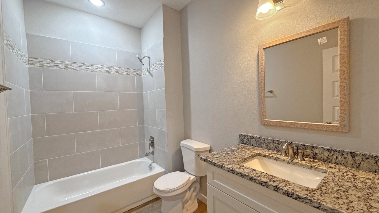 3826 Holmes St - Photo 6 of 7