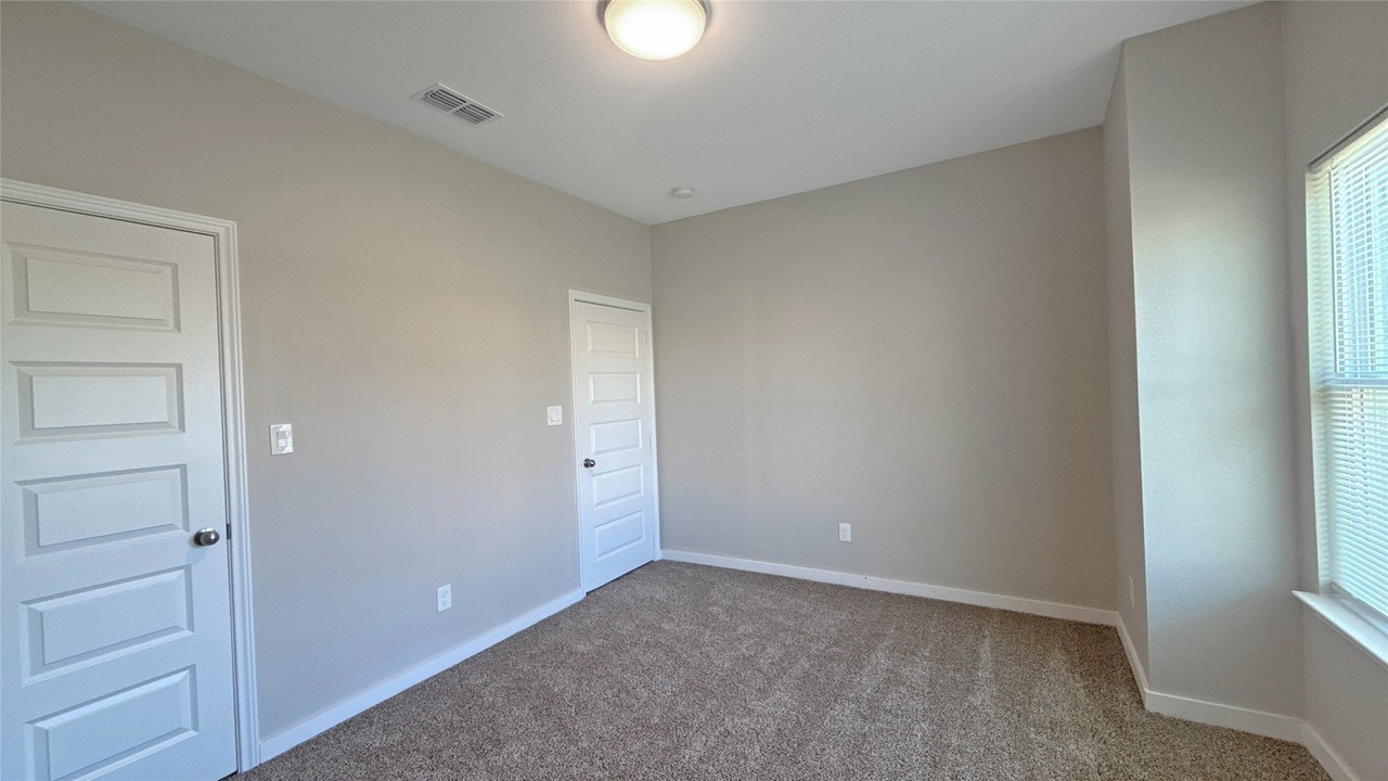3826 Holmes St - Photo 7 of 7