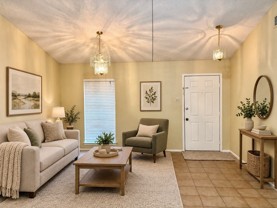618 Pyramid Dr - Photo 1 of 1