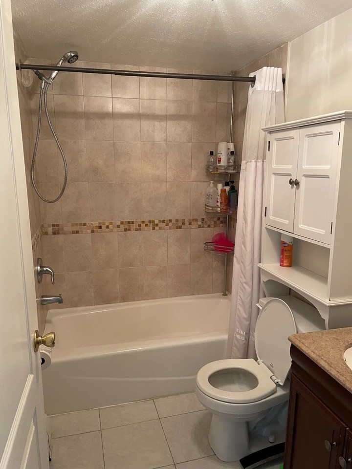 533 Annadale Rd - Photo 6 of 7