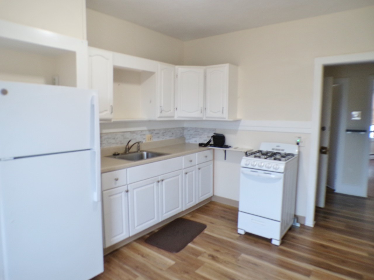 806 A Main Street - Photo 2 of 10
