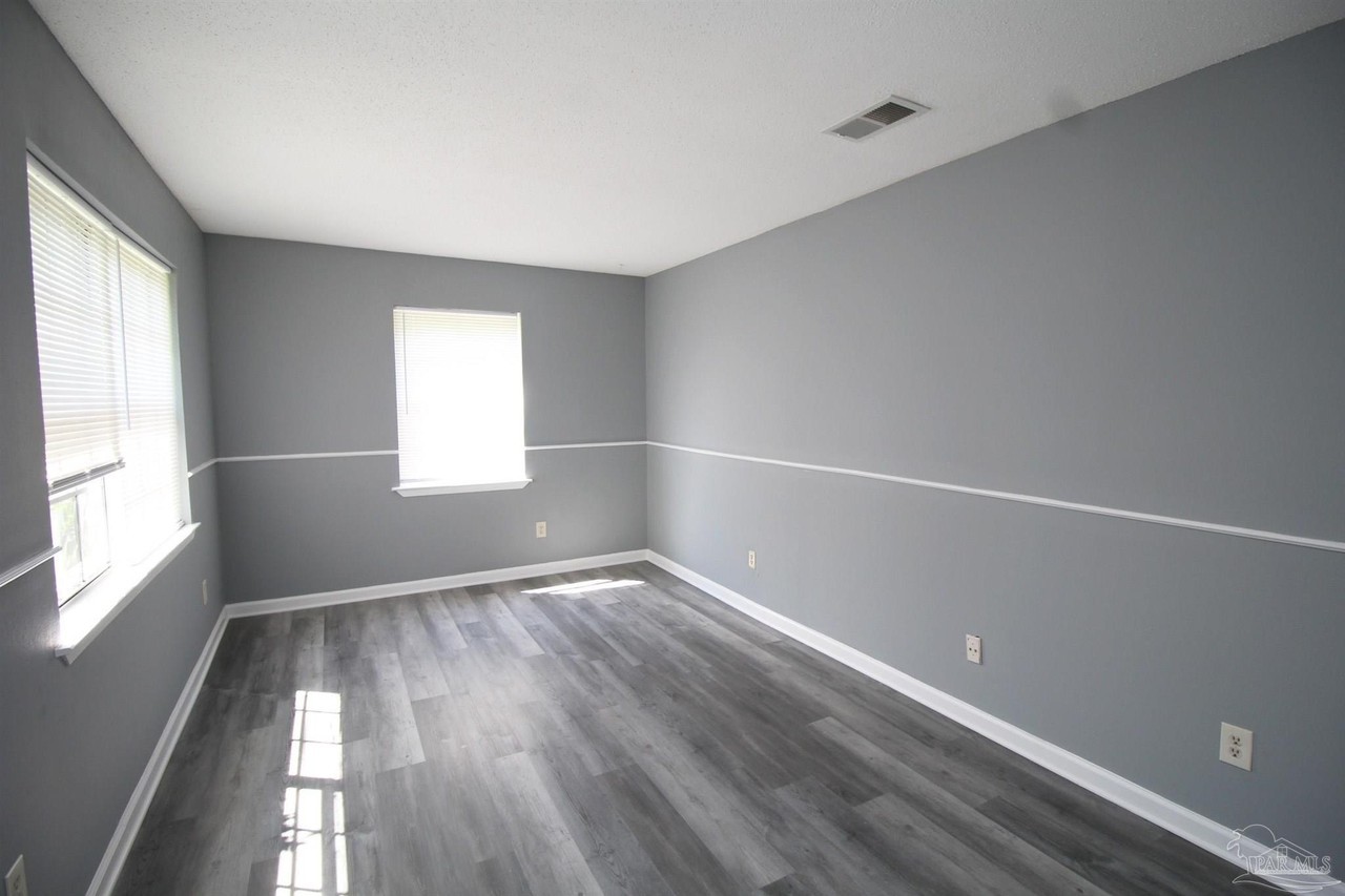 8515 Merger Rd - Photo 4 of 15
