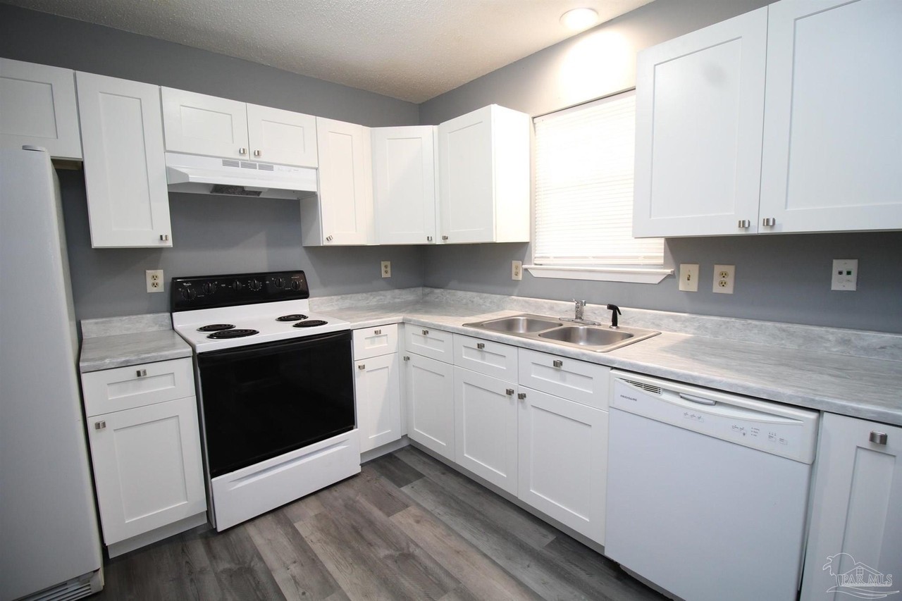 8515 Merger Rd - Photo 6 of 15