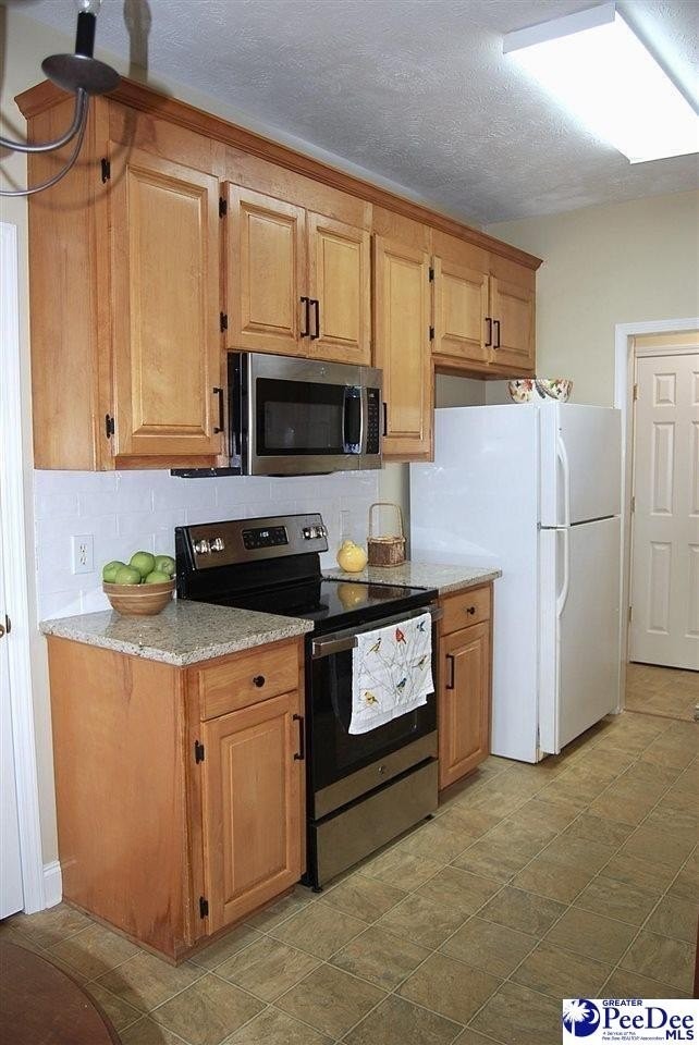 1908 Durant Dr - Photo 7 of 44