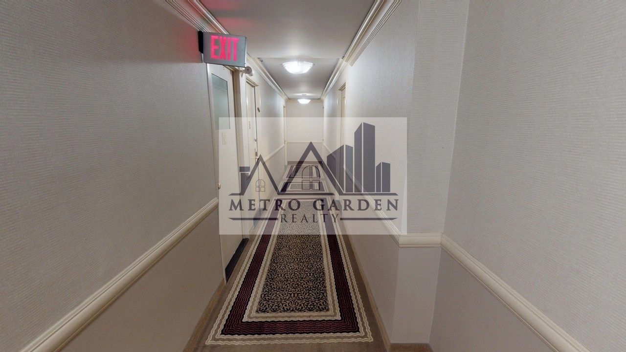 70-25 Yellowstone Boulevard #11P - Photo 4 of 27