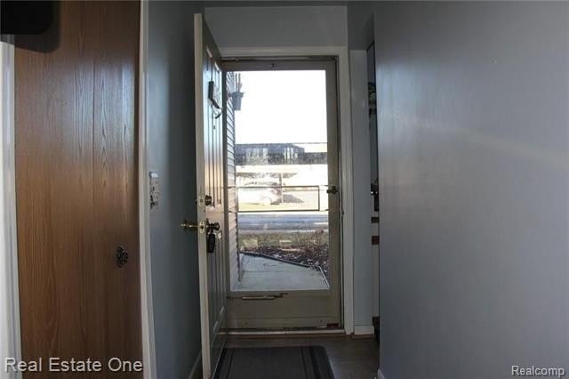 42493 Lilley Pointe Dr - Photo 3 of 25