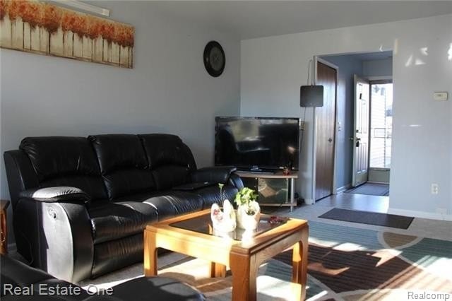 42493 Lilley Pointe Dr - Photo 6 of 25