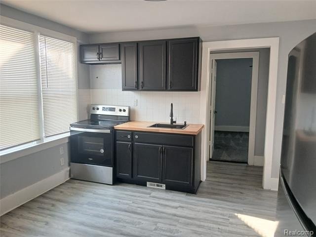 5217 Lakeview St - Photo 3 of 12