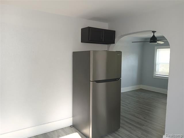 5217 Lakeview St - Photo 5 of 12