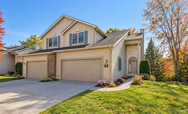 318 Stratford Ln