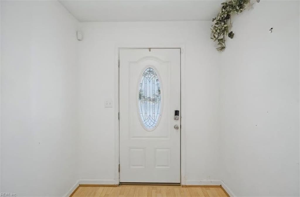 304 W 28th St - Photo 6 of 39