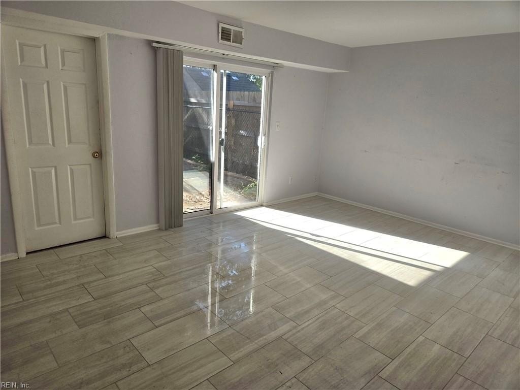 6935 Bonnot Dr - Photo 7 of 22