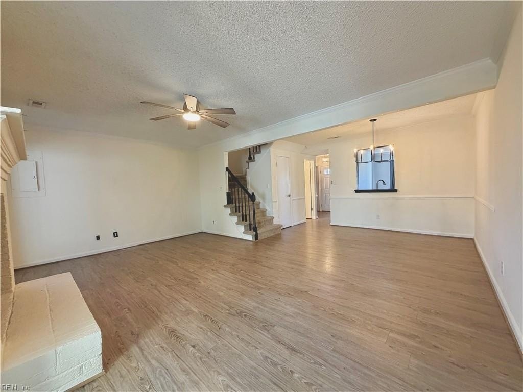 4628 Greenlaw Dr - Photo 6 of 17