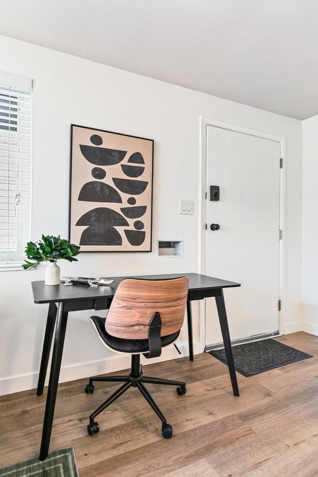 212 W Ellsworth Ave #1635879P - Photo 4 of 26