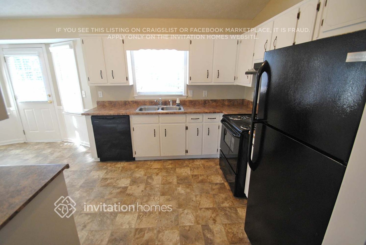 2720 Pine Log Way - Photo 6 of 13