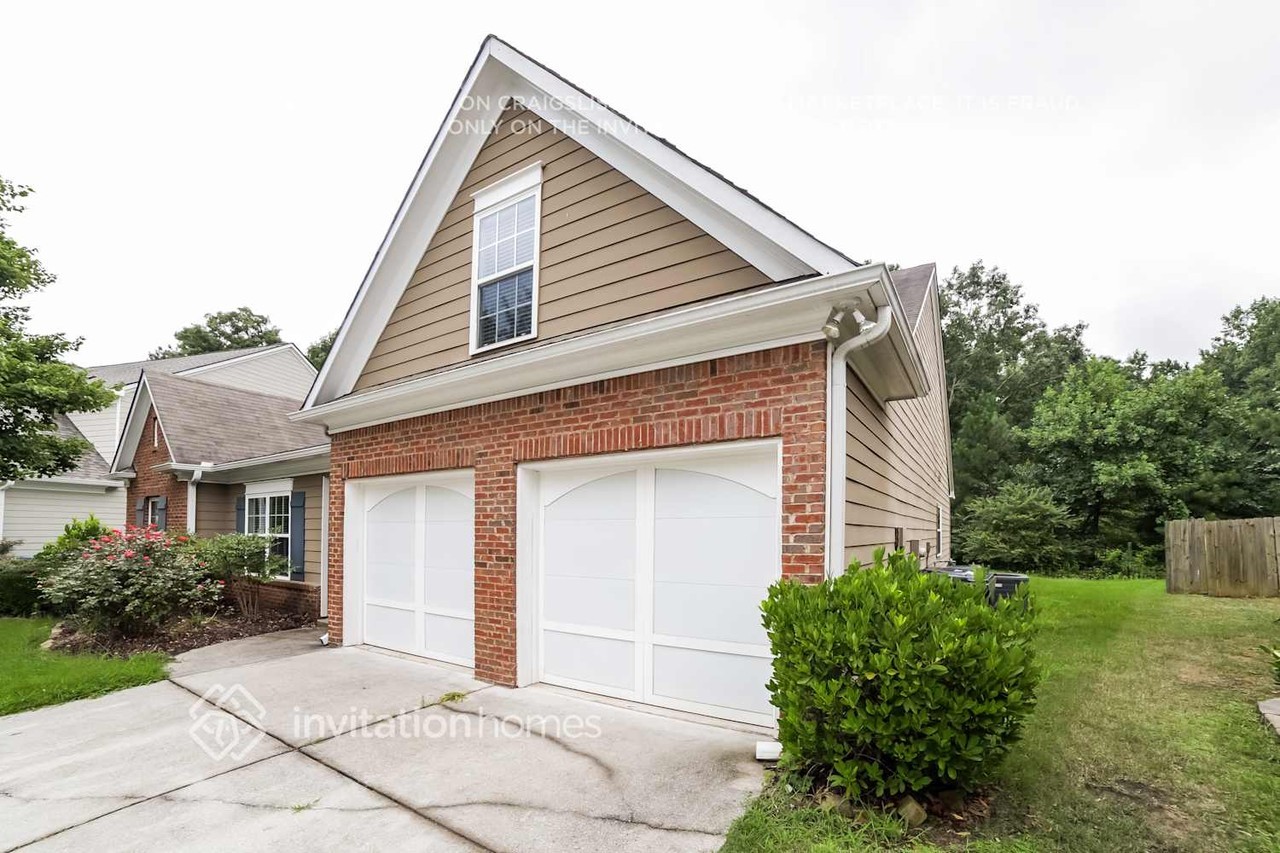 1019 Harvest Brook Dr - Photo 2 of 21