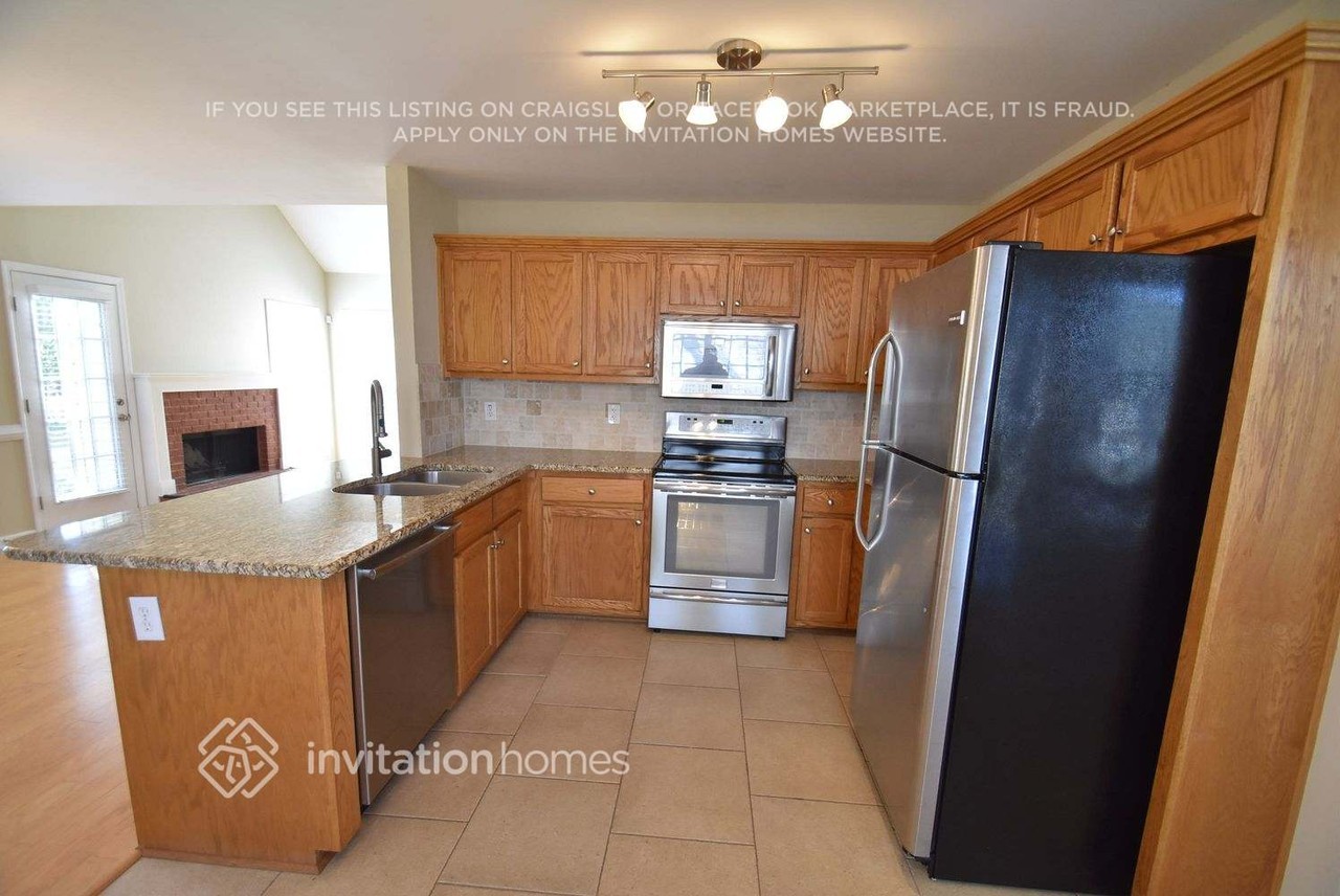 205 Greenfield Way - Photo 4 of 8
