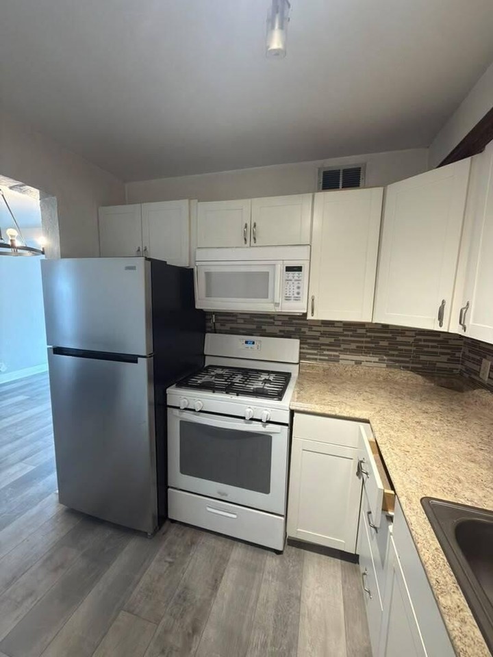 5686 Elder Dr - Photo 6 of 20