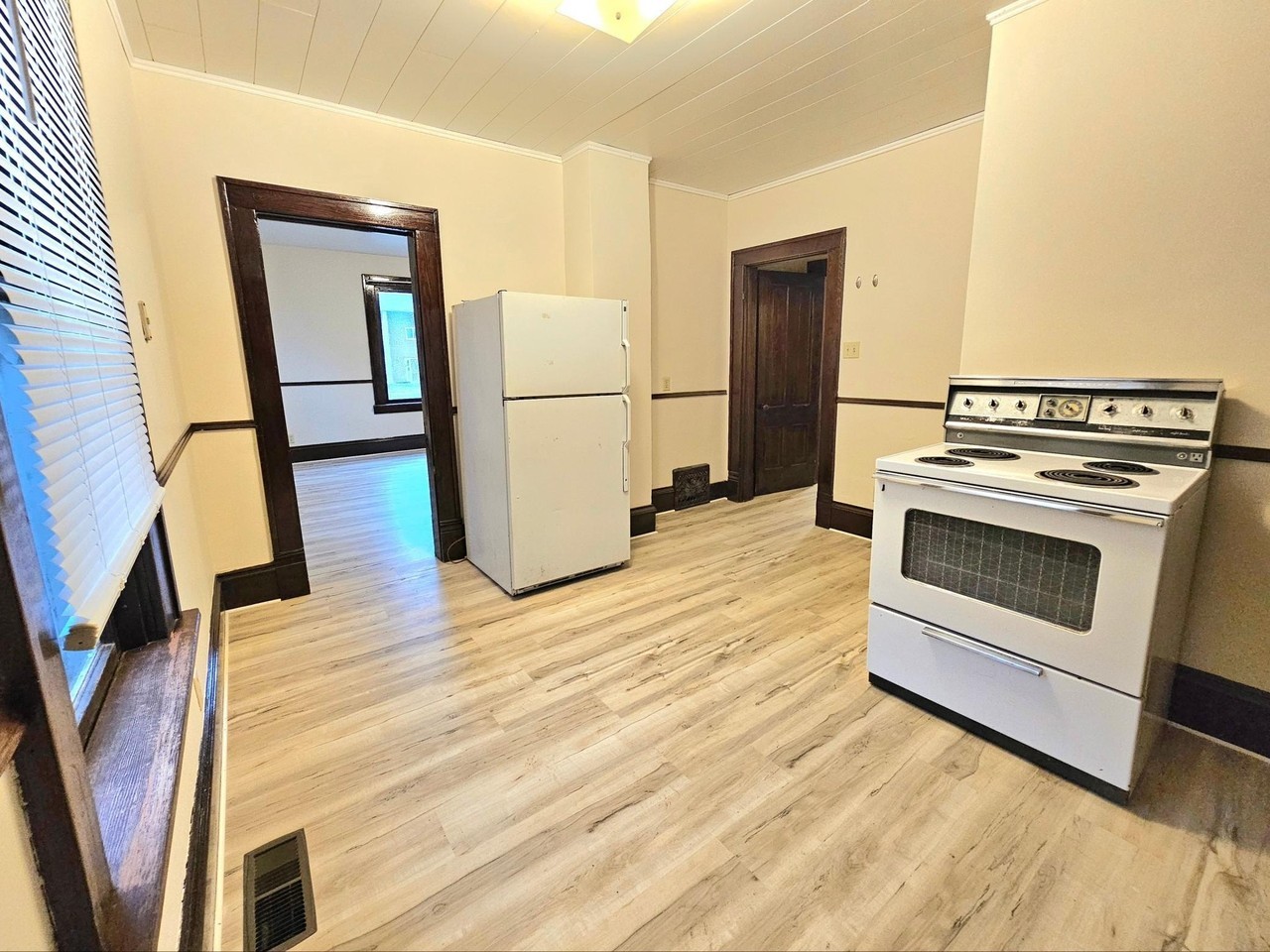 532 Jefferson St Se #1 - Photo 4 of 17