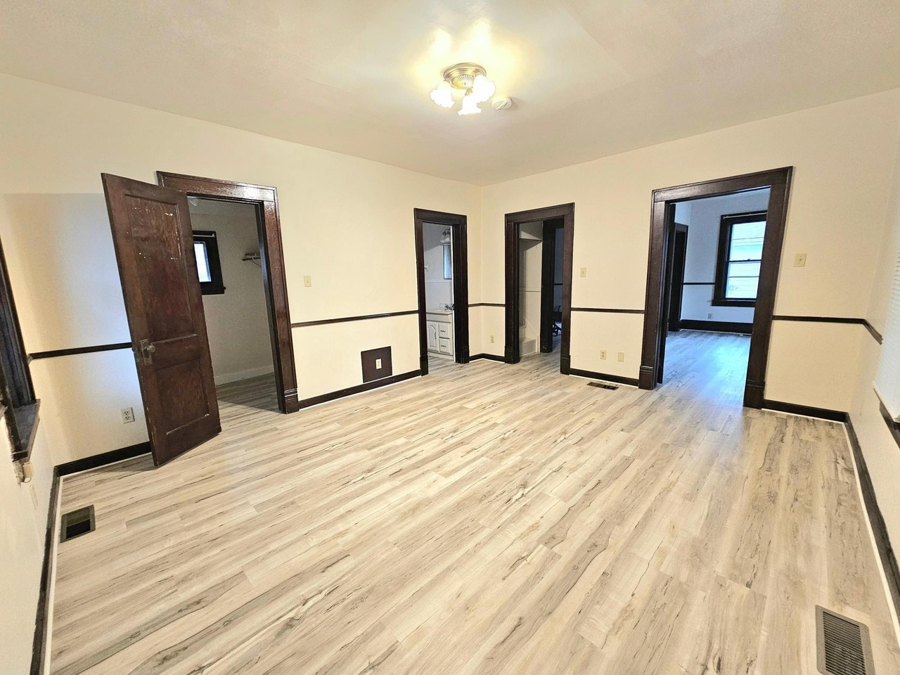 532 Jefferson St Se #1 - Photo 6 of 17