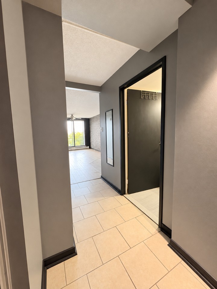 6880 Boul Gouin E - Photo 2 of 5