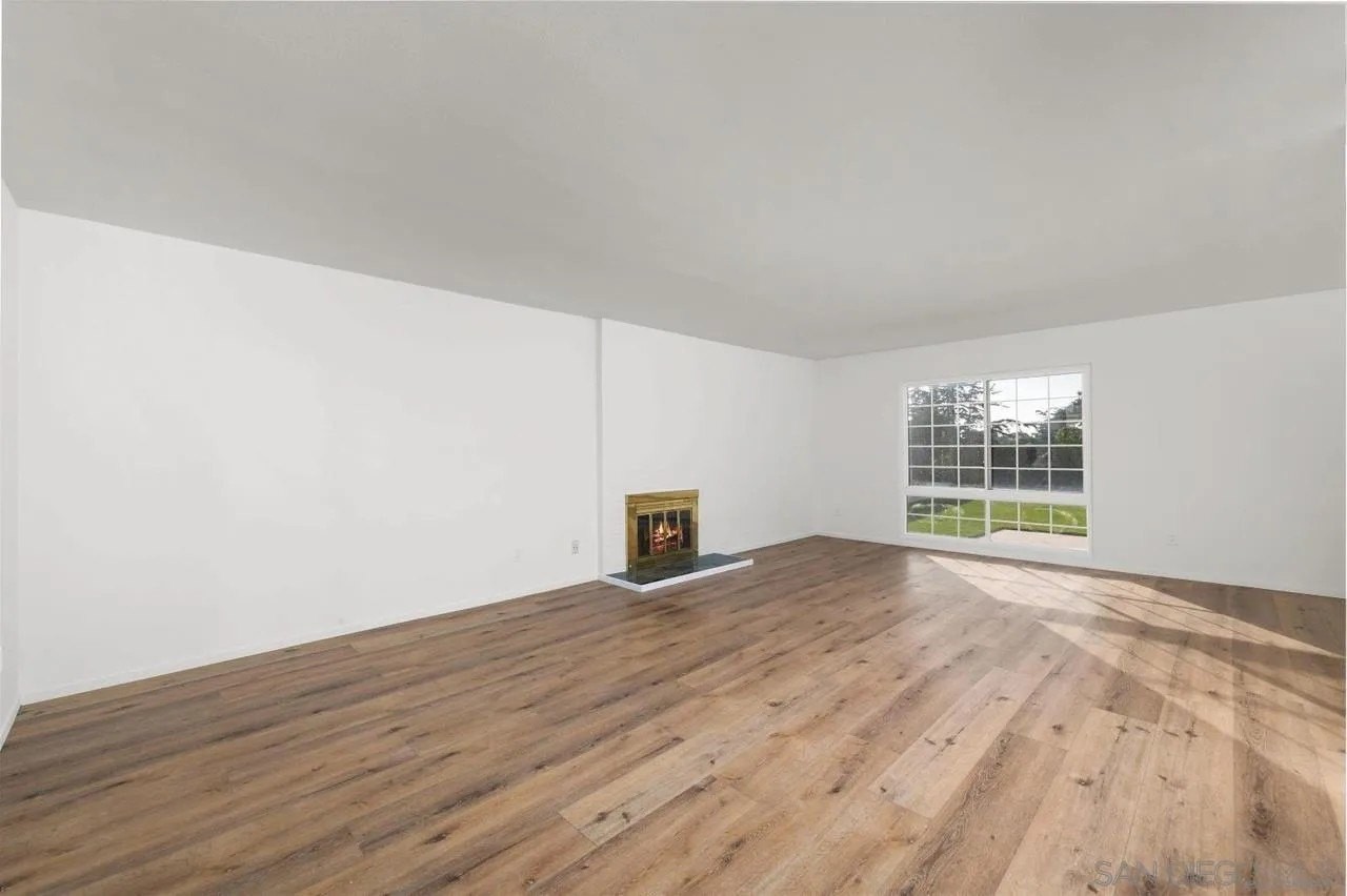 6040 Dirac St - Photo 7 of 7