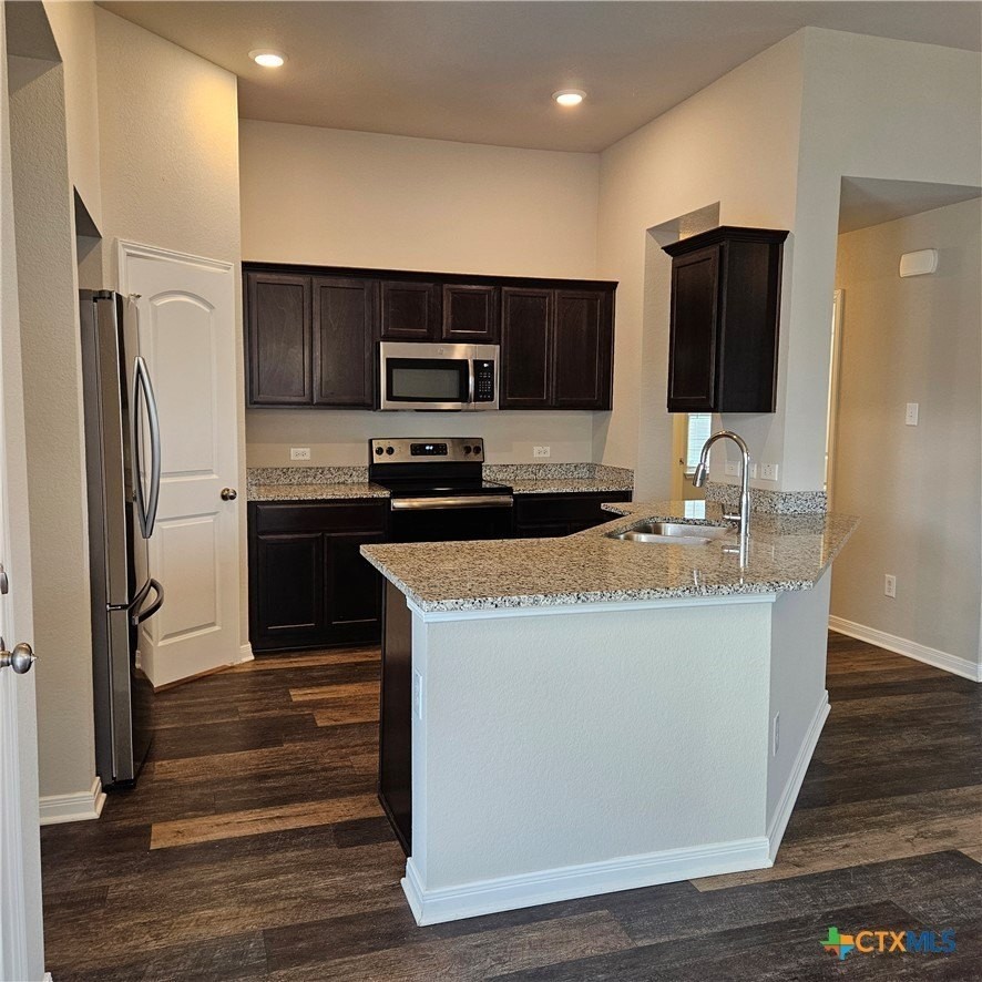 1912 Delano Dr - Photo 6 of 19