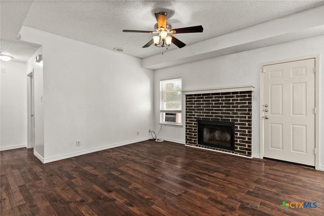 2309 Hidden Hill Dr - Photo 2 of 13