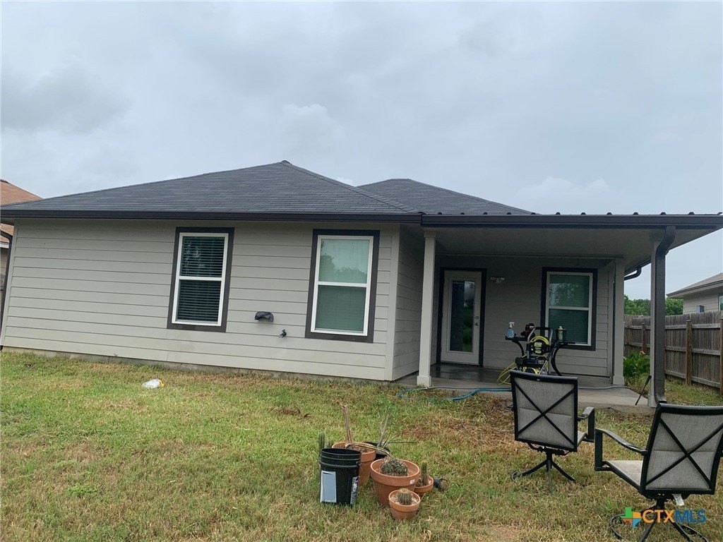 3601 Hanselman Rd - Photo 4 of 15