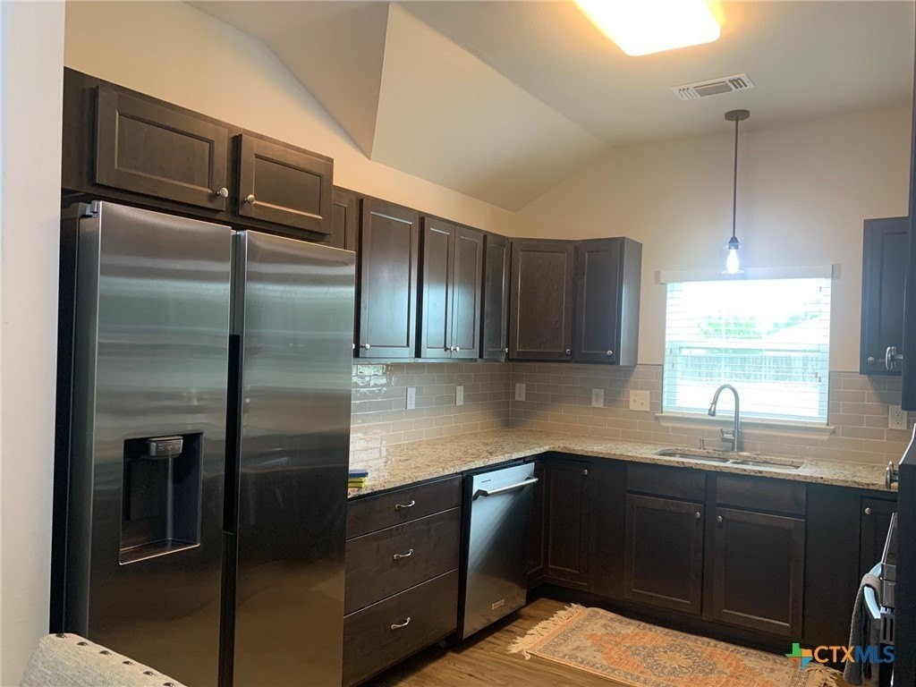 3601 Hanselman Rd - Photo 6 of 15