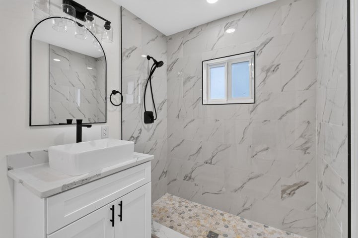 500 54th Street - Photo 4 of 10