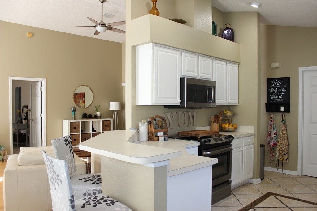 2947 Glen Ives Dr - Photo 4 of 33