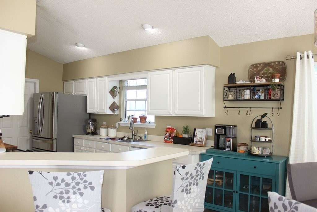 2947 Glen Ives Dr - Photo 5 of 33
